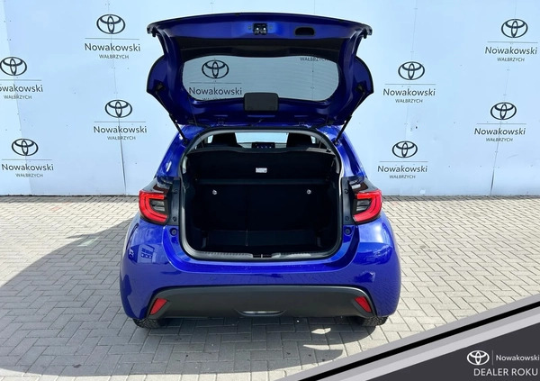 Toyota Yaris cena 104500 przebieg: 1, rok produkcji 2024 z Wałbrzych małe 46